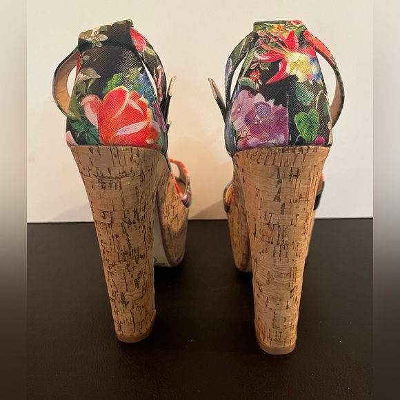 New size 8 floral platform heels - Picture 7 of 7